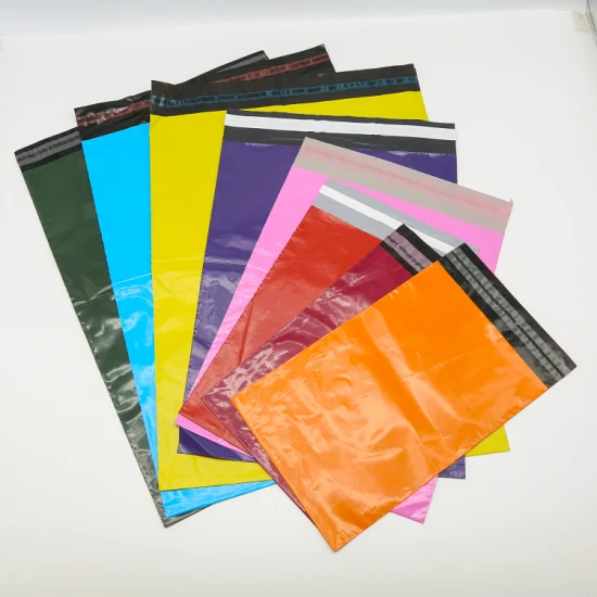 Poly Mailers Envelopes Sacos de plástico autocolantes Sacos de transporte