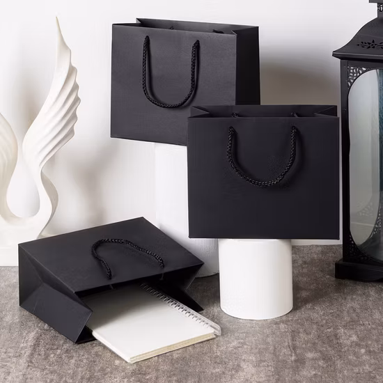 Saco de presente de luxo para compras de embalagem de papel preto impresso com alça